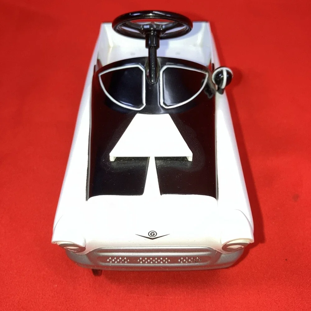 1994‎ Hallmark Garton Kiddie Car Classics / 1956 Dragnet / Police Pedal #22443 - Picture 12 of 16